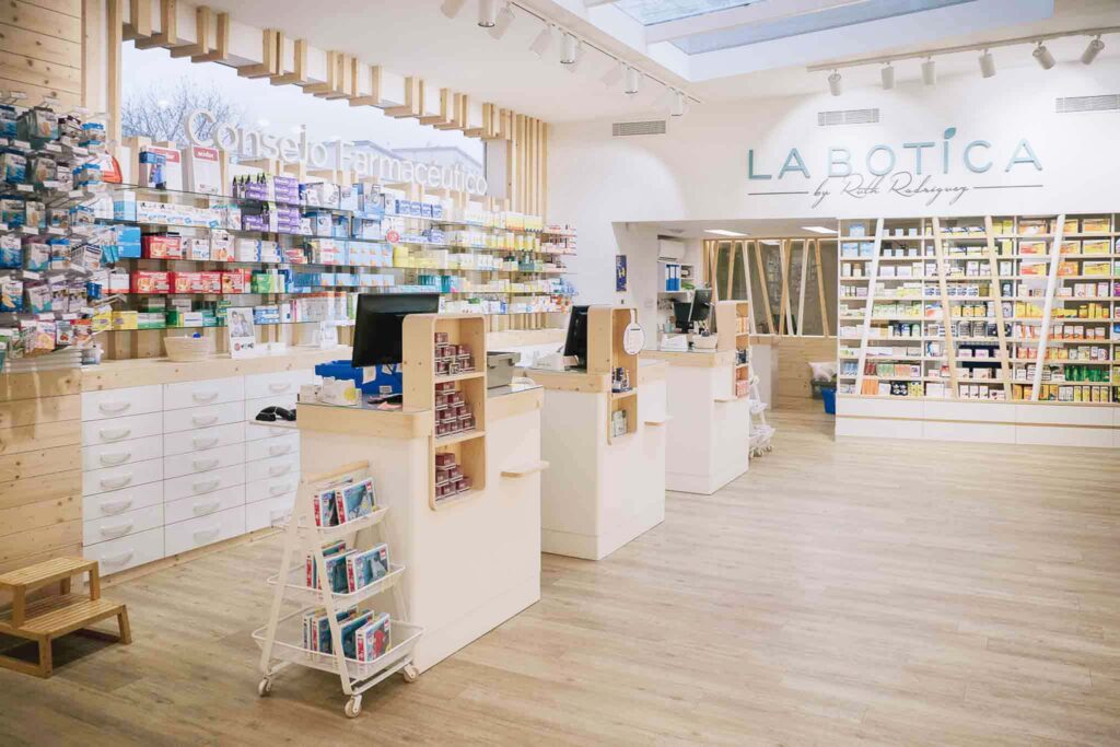 Farmacia Frente Residencia 24